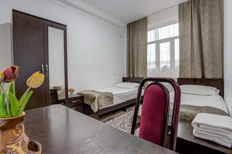 Olive Hotel Kochkor Eksteriør billede